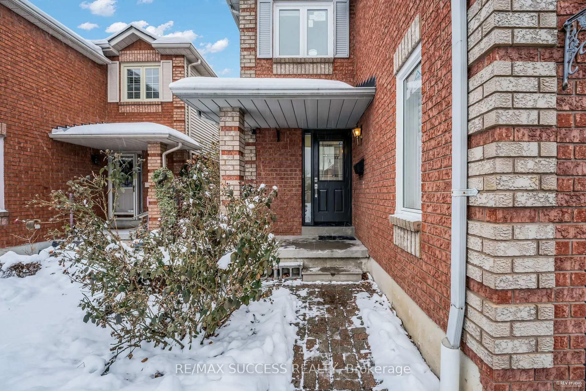 Photo 6 of 2281 Wildwood Crescent, Pickering, Brock Ridge — HOMEH
