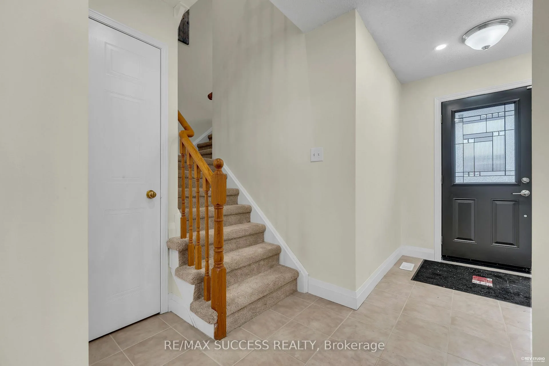 Photo 7 of 2281 Wildwood Crescent, Pickering, Brock Ridge — HOMEH