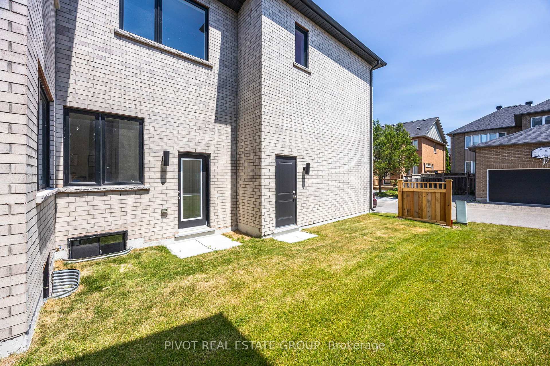 Photo 42 of 21 Countryside Street, Markham, Cornell — HOMEH