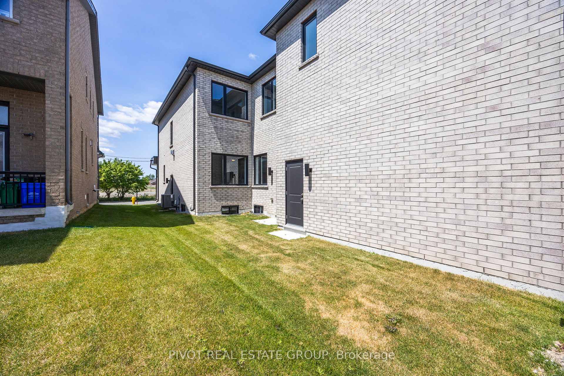 Photo 43 of 21 Countryside Street, Markham, Cornell — HOMEH
