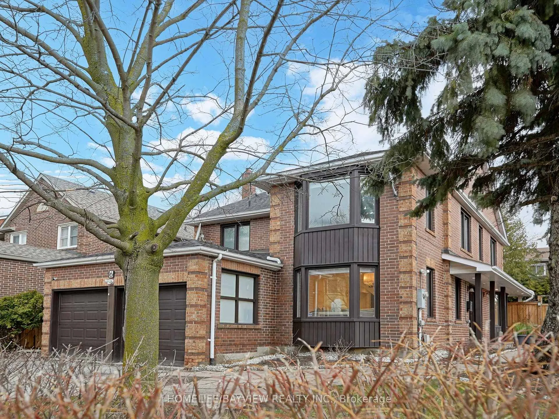 Photo 3 of 6 Tanjo Court, Vaughan, Crestwood-Springfarm-Yorkhill — HOMEH
