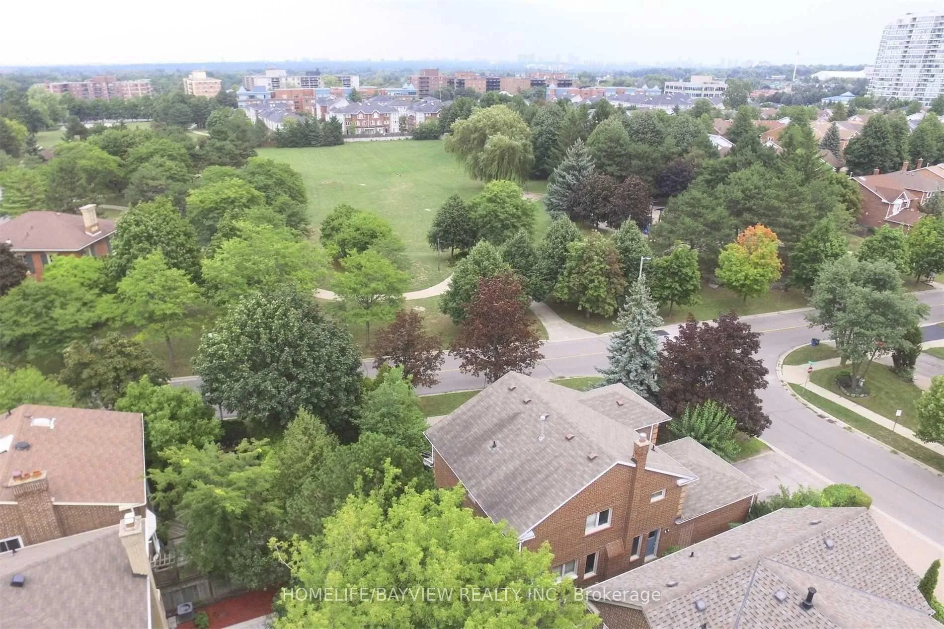 Photo 6 of 6 Tanjo Court, Vaughan, Crestwood-Springfarm-Yorkhill — HOMEH