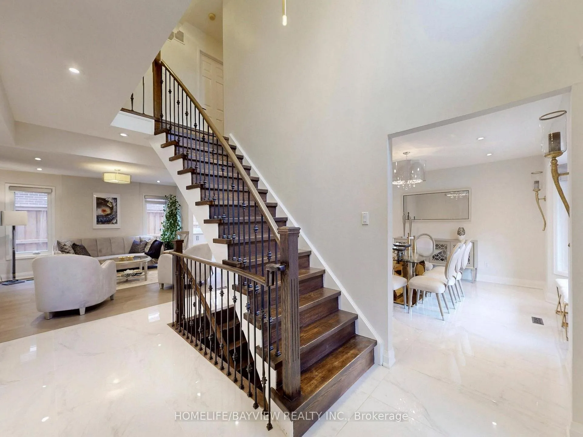 Photo 8 of 6 Tanjo Court, Vaughan, Crestwood-Springfarm-Yorkhill — HOMEH