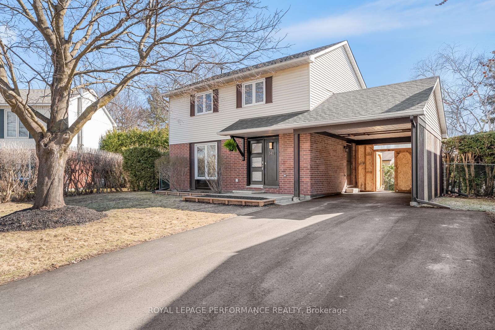 Photo 2 of 140 Oakburn Road, Ottawa, Kanata - Glencairn/Hazeldean — HOMEH