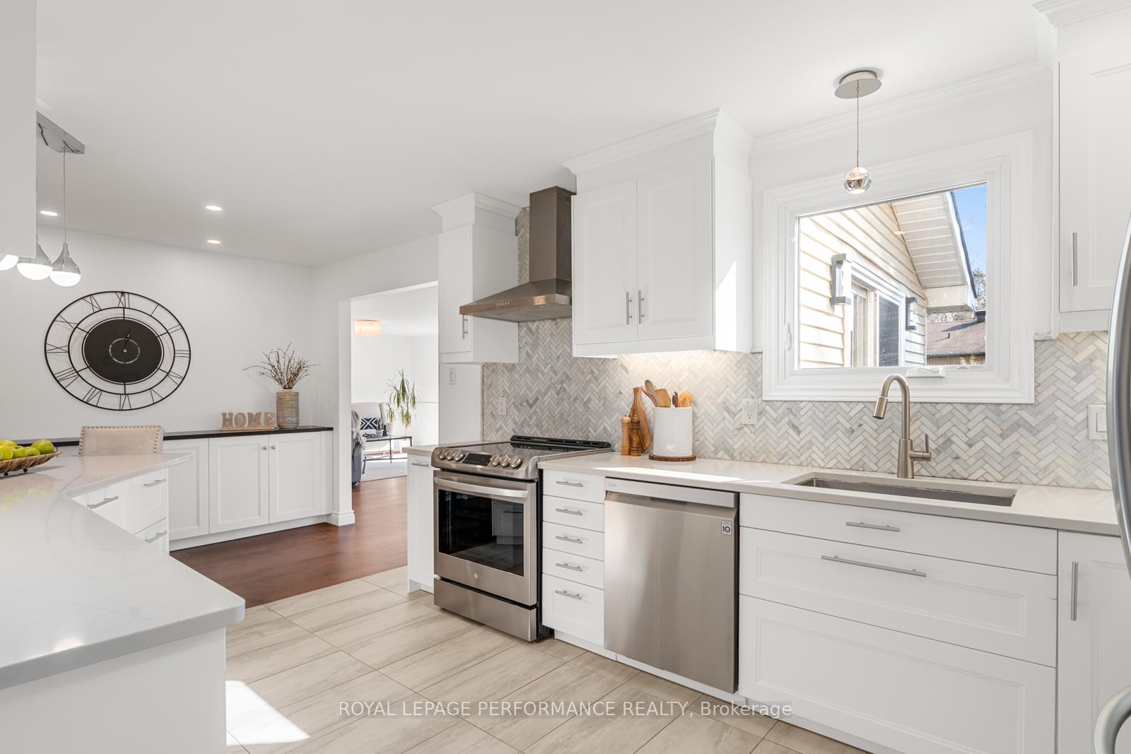 Photo 12 of 140 Oakburn Road, Ottawa, Kanata - Glencairn/Hazeldean — HOMEH