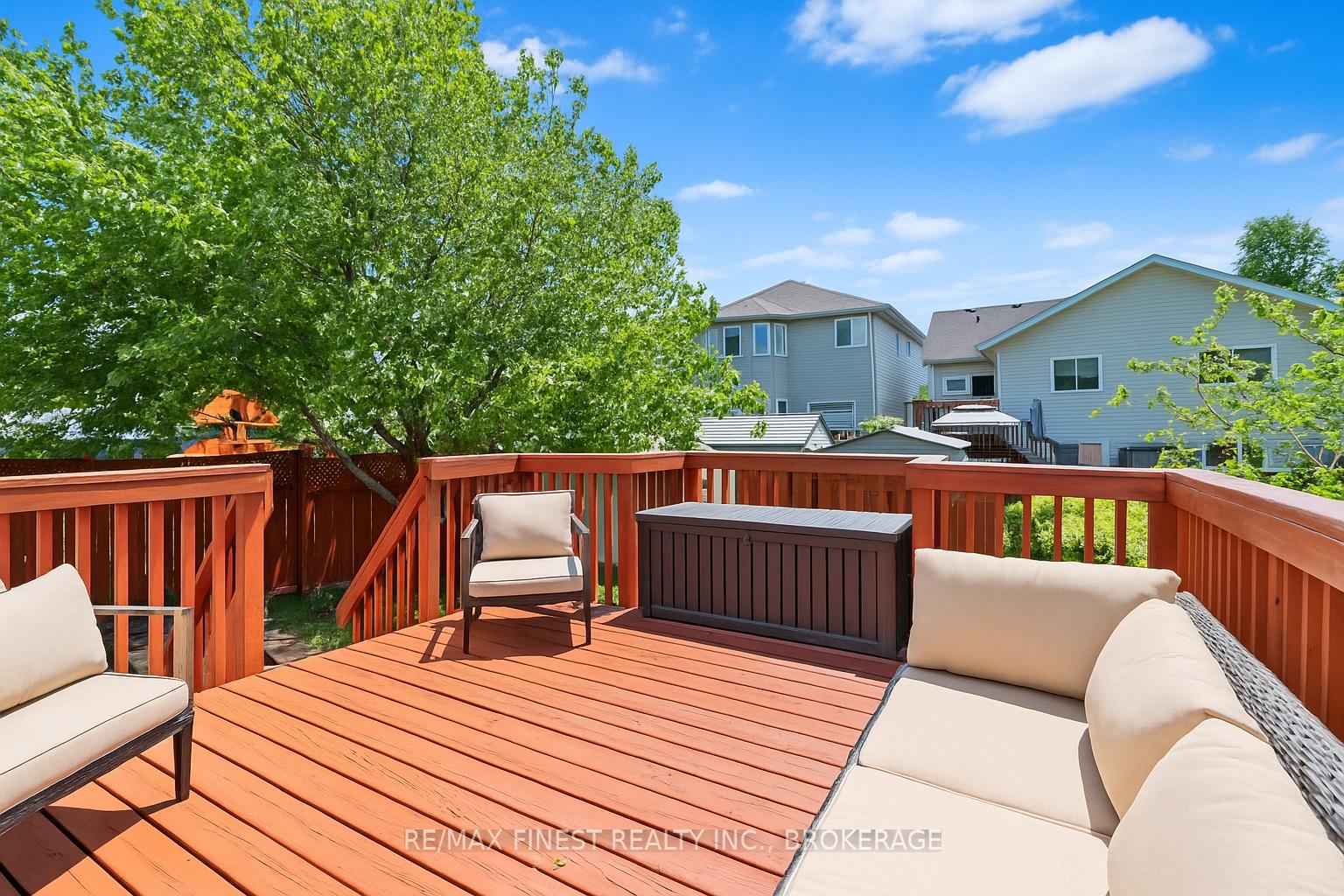 Photo 26 of 981 Rainbow Crescent, Kingston, Kingston East (Incl Barret Crt) — HOMEH