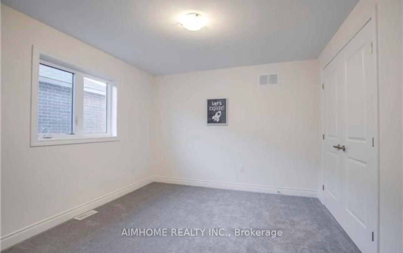Photo 11 of 15 Morrison Drive, Hamilton, Meadowlands — HOMEH