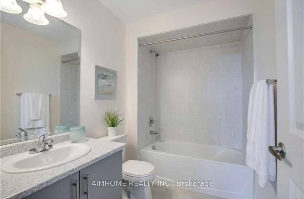 Photo 12 of 15 Morrison Drive, Hamilton, Meadowlands — HOMEH