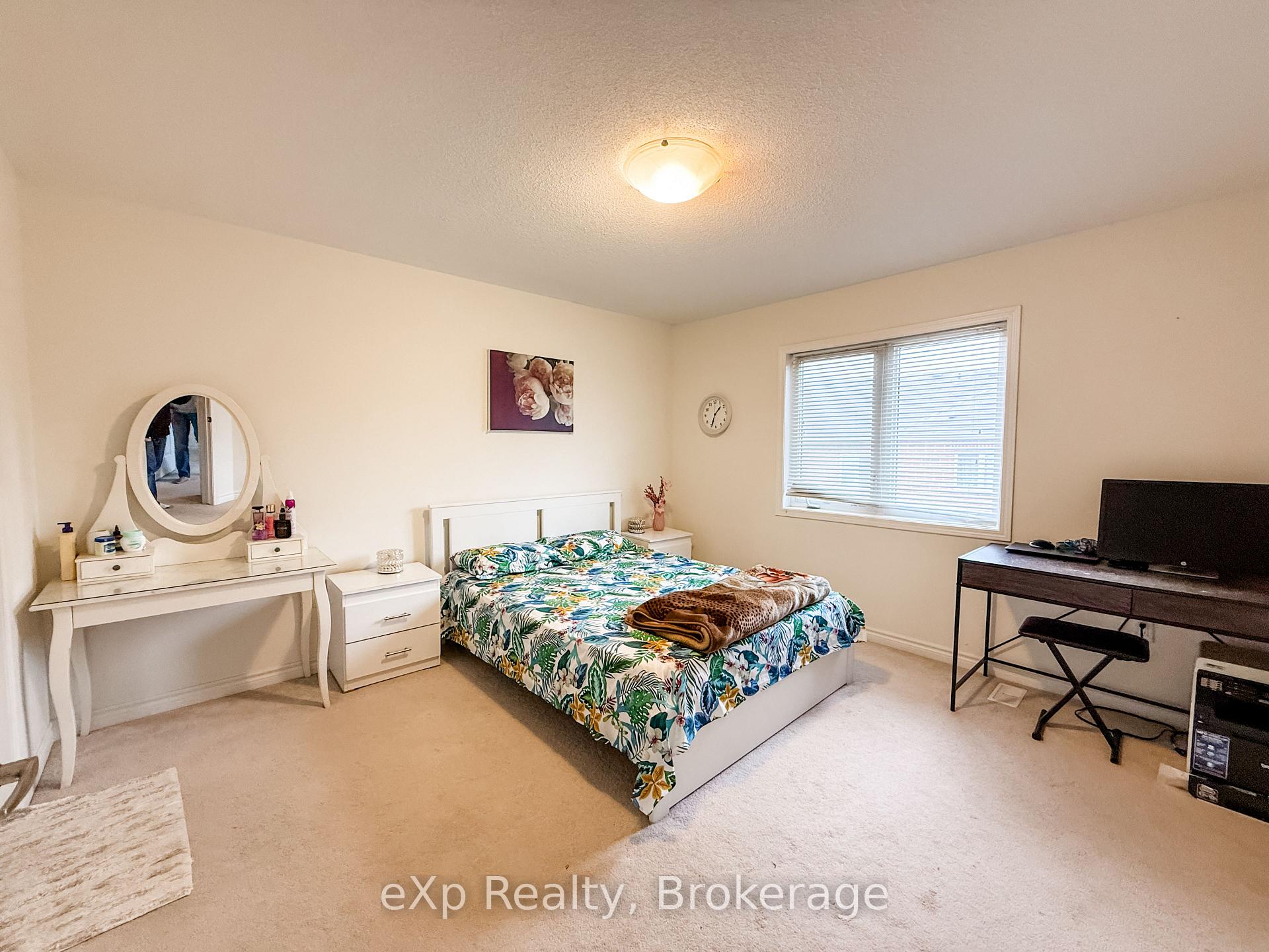 Photo 8 of 296 Murlock Heights, Milton, Ford — HOMEH