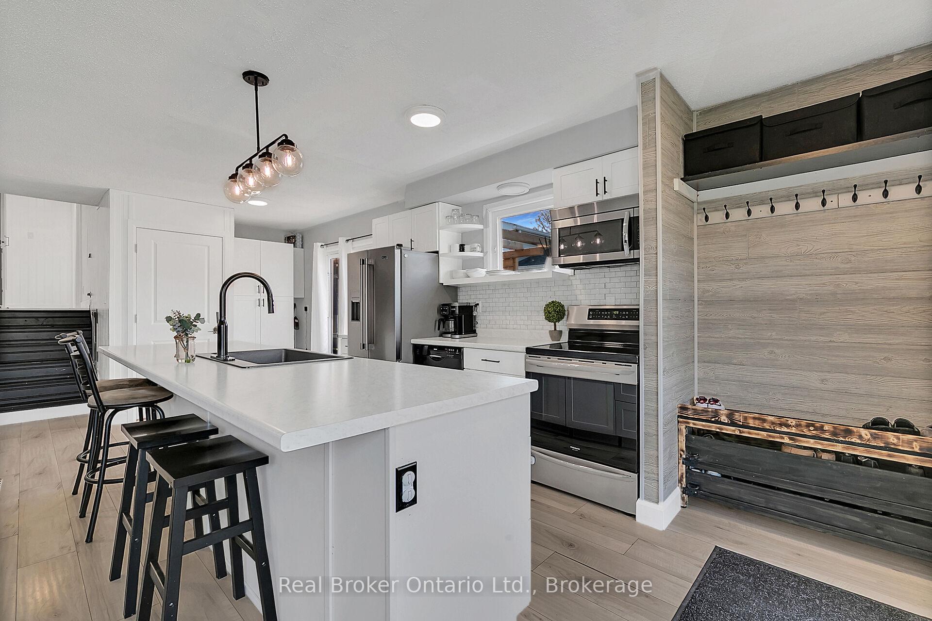 Photo 9 of 247 Heritage Drive, Kitchener — HOMEH