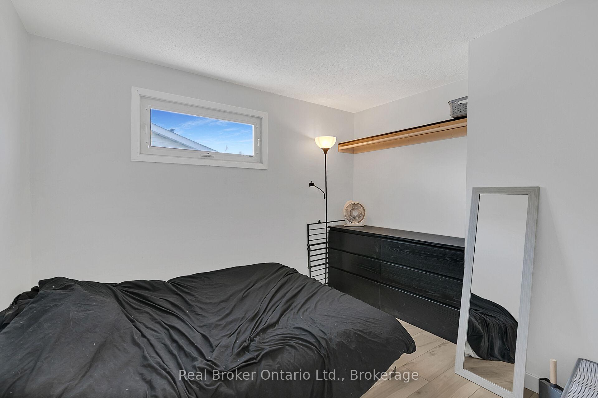 Photo 18 of 247 Heritage Drive, Kitchener — HOMEH