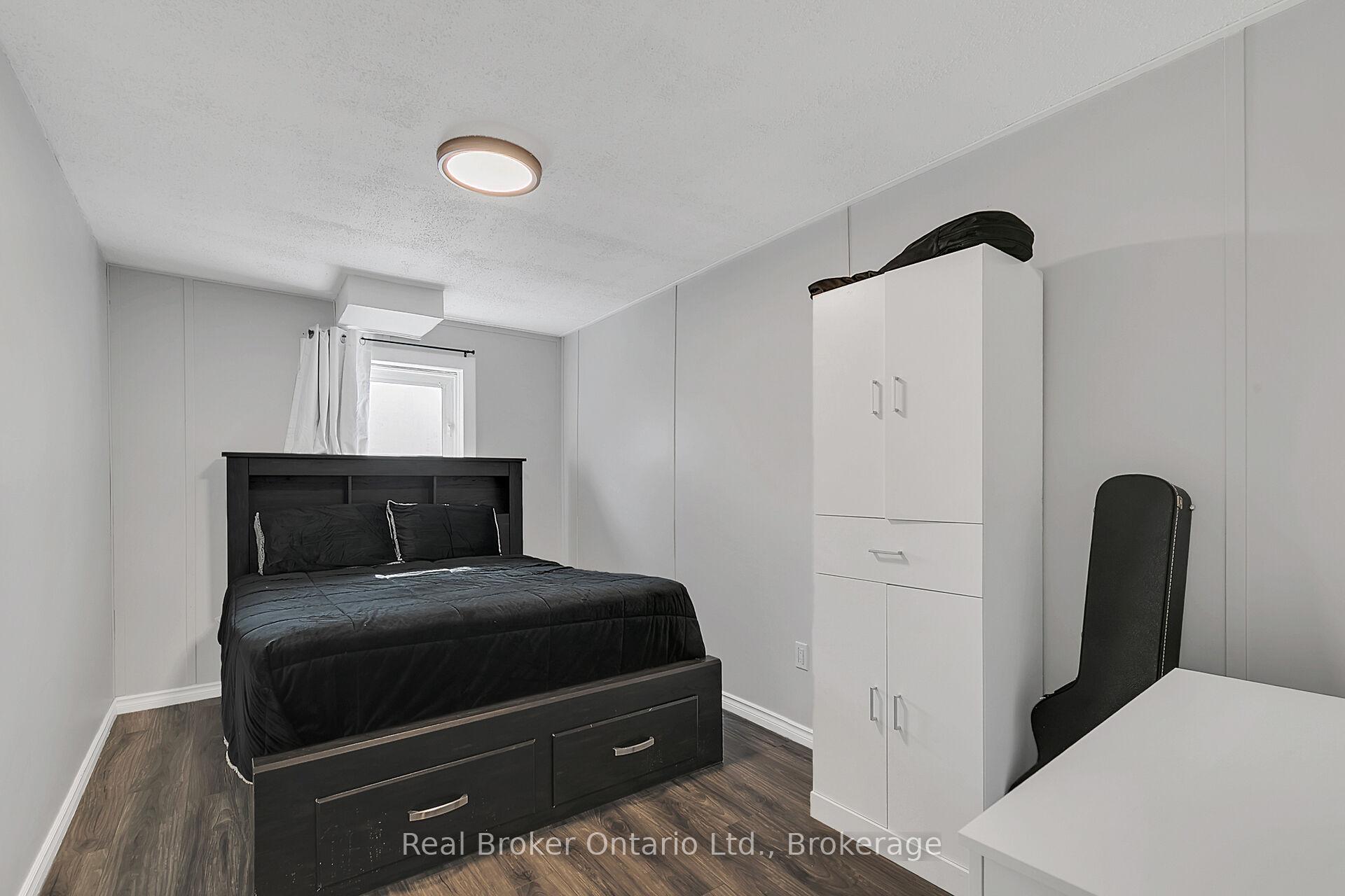 Photo 21 of 247 Heritage Drive, Kitchener — HOMEH