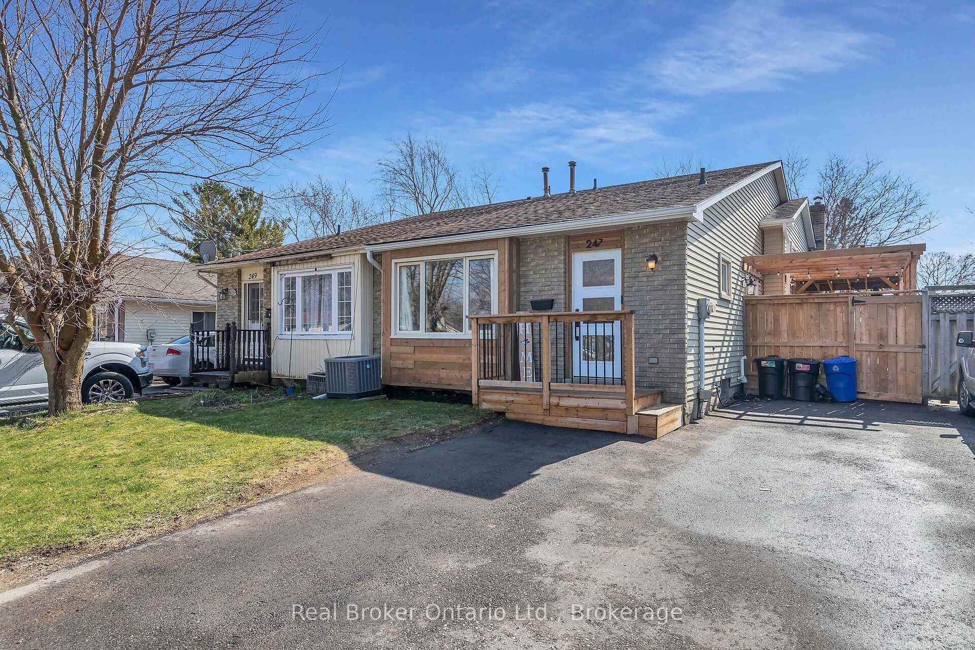 Photo 32 of 247 Heritage Drive, Kitchener — HOMEH