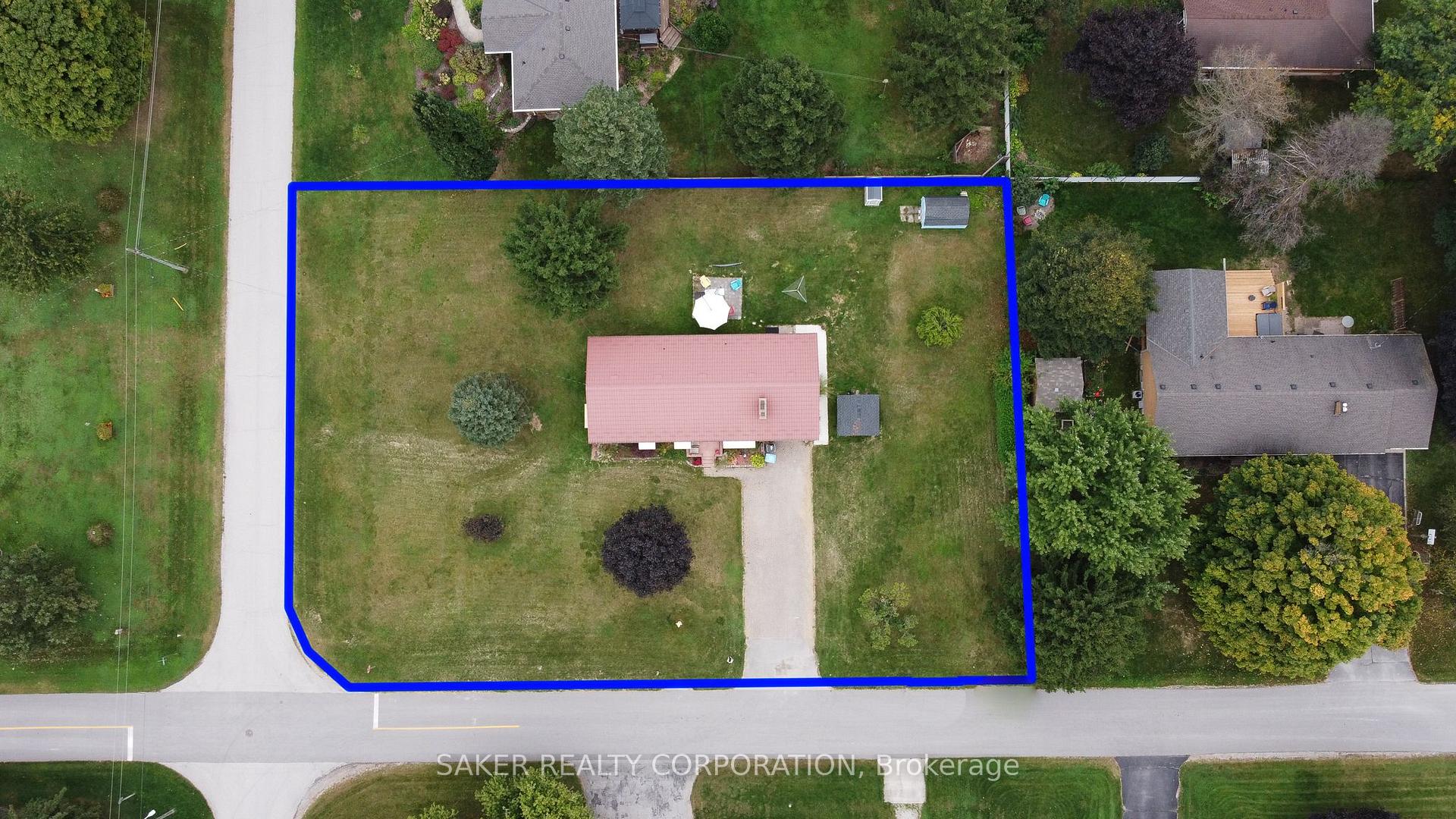 Photo 4 of 61 Delaware Street S, Middlesex Centre, Komoka — HOMEH
