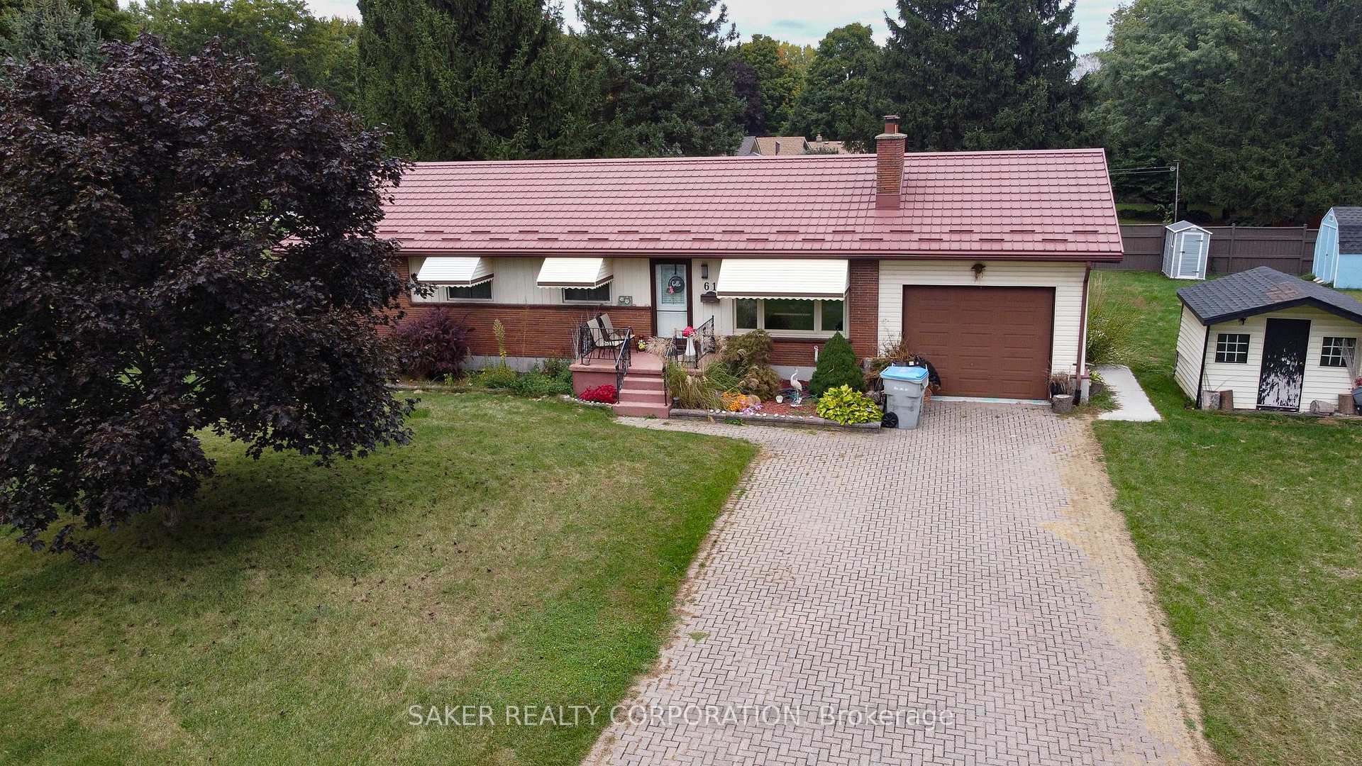 Photo 5 of 61 Delaware Street S, Middlesex Centre, Komoka — HOMEH