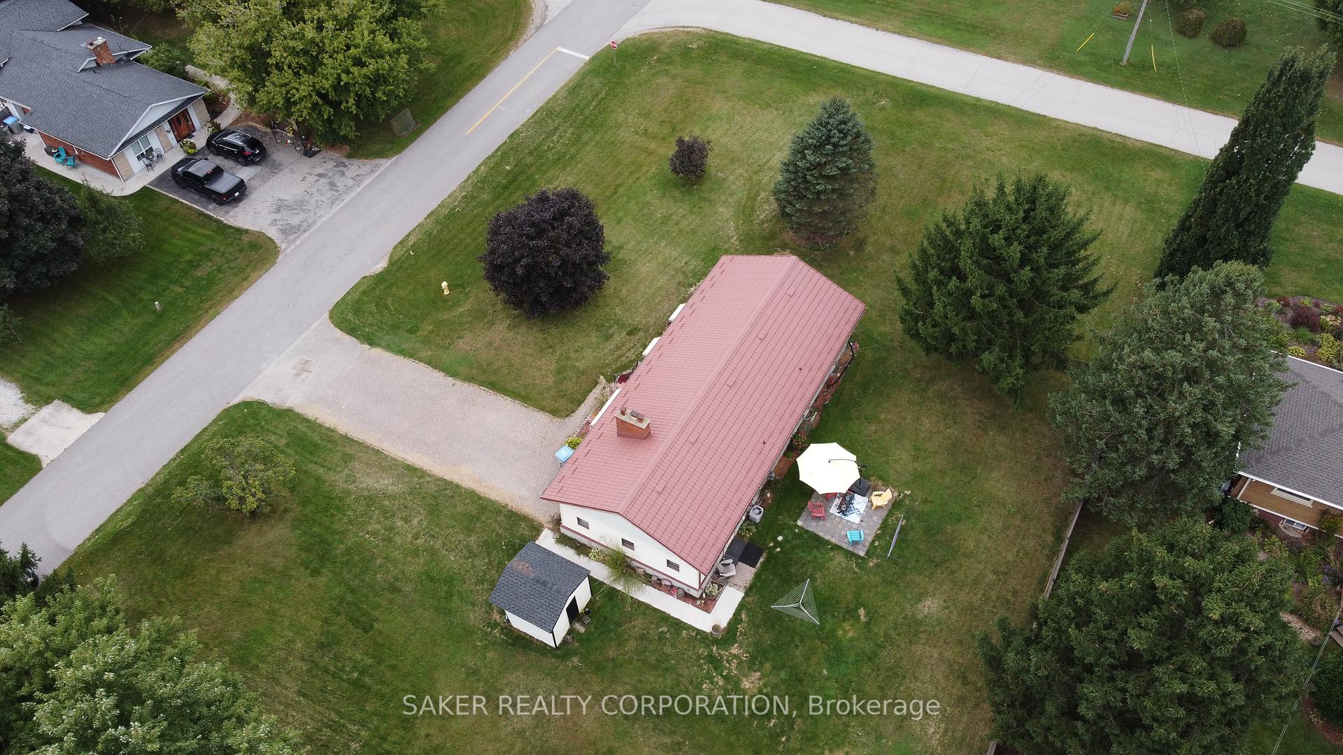 Photo 6 of 61 Delaware Street S, Middlesex Centre, Komoka — HOMEH
