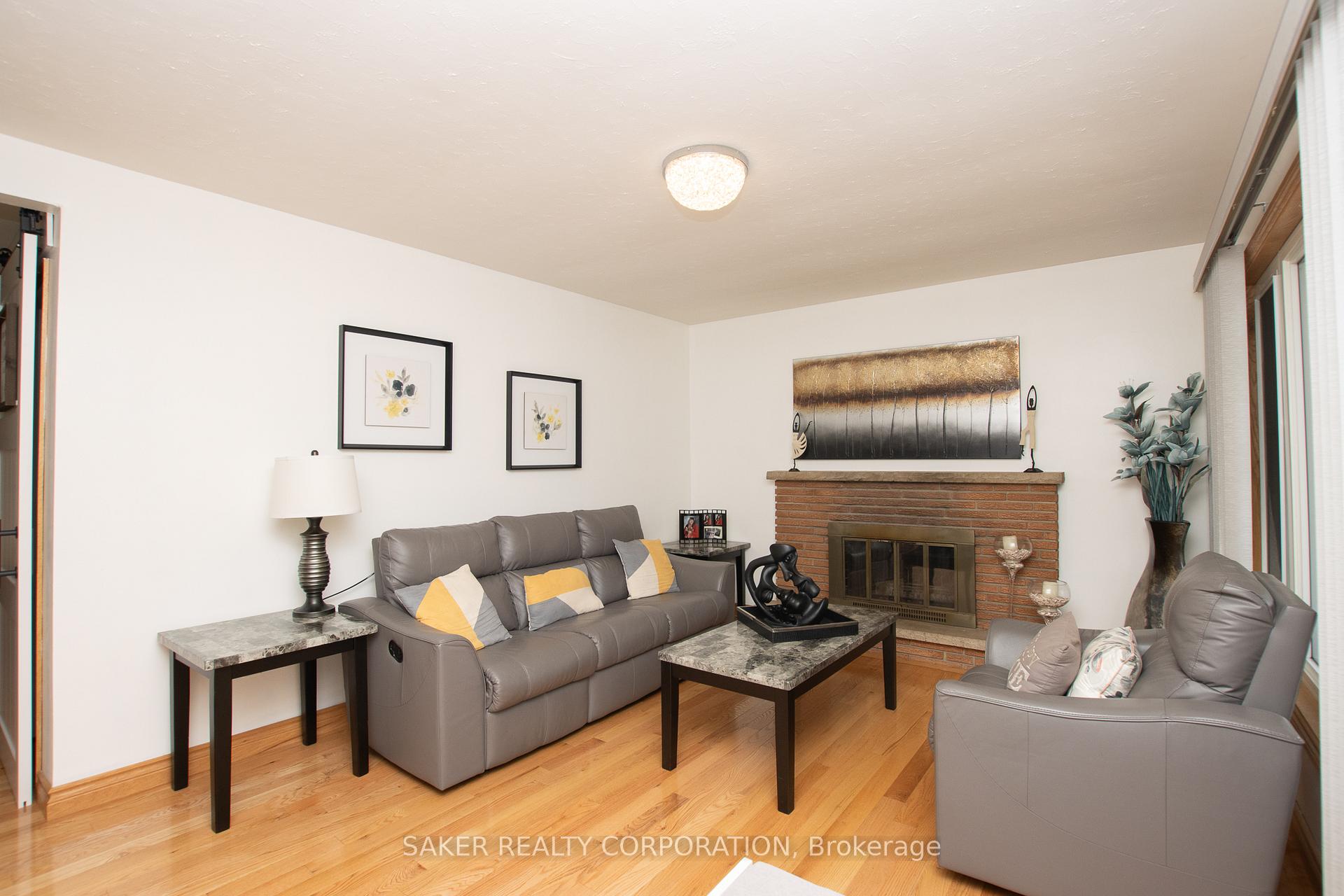 Photo 7 of 61 Delaware Street S, Middlesex Centre, Komoka — HOMEH