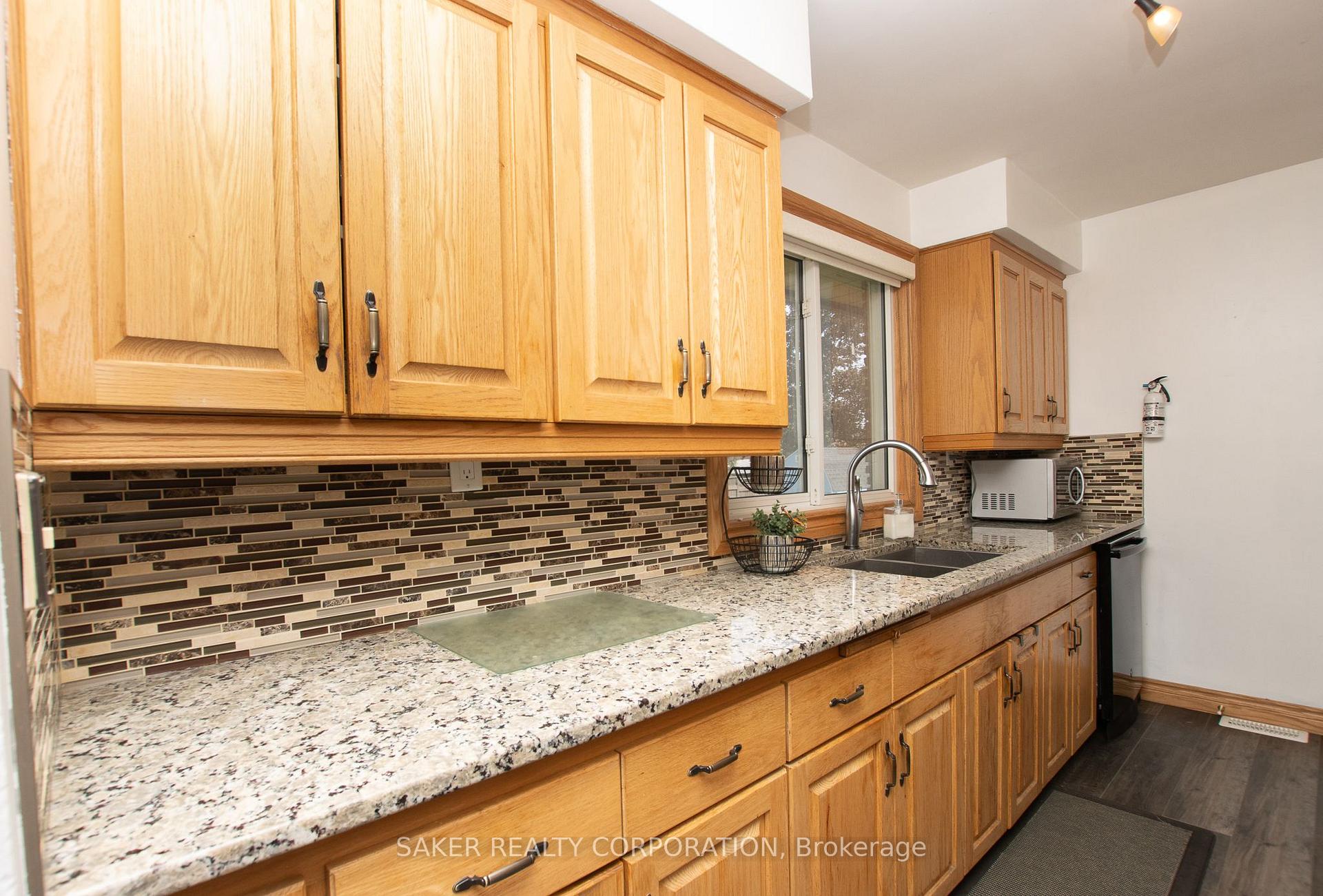 Photo 12 of 61 Delaware Street S, Middlesex Centre, Komoka — HOMEH