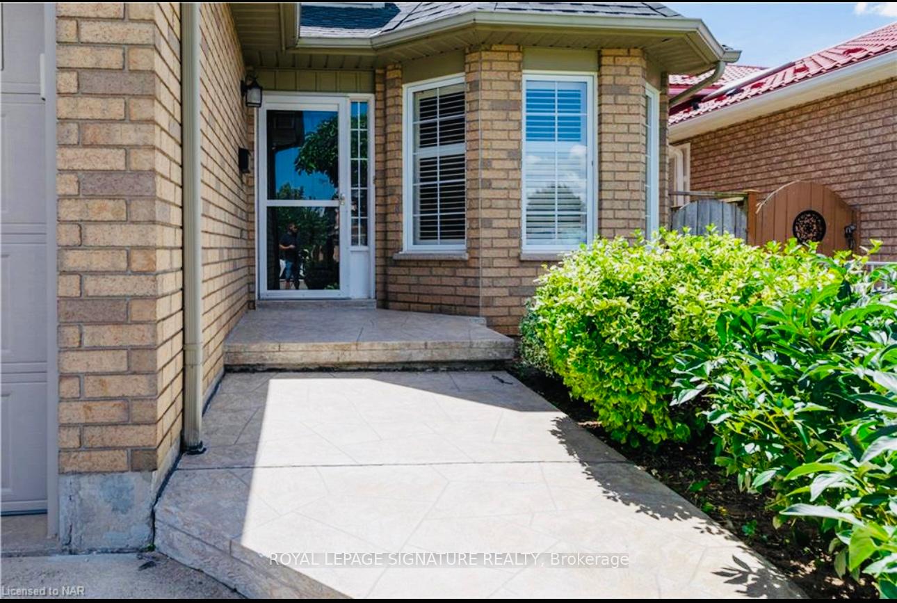 Photo 2 of 465 Berkindale Drive, Hamilton, Riverdale — HOMEH