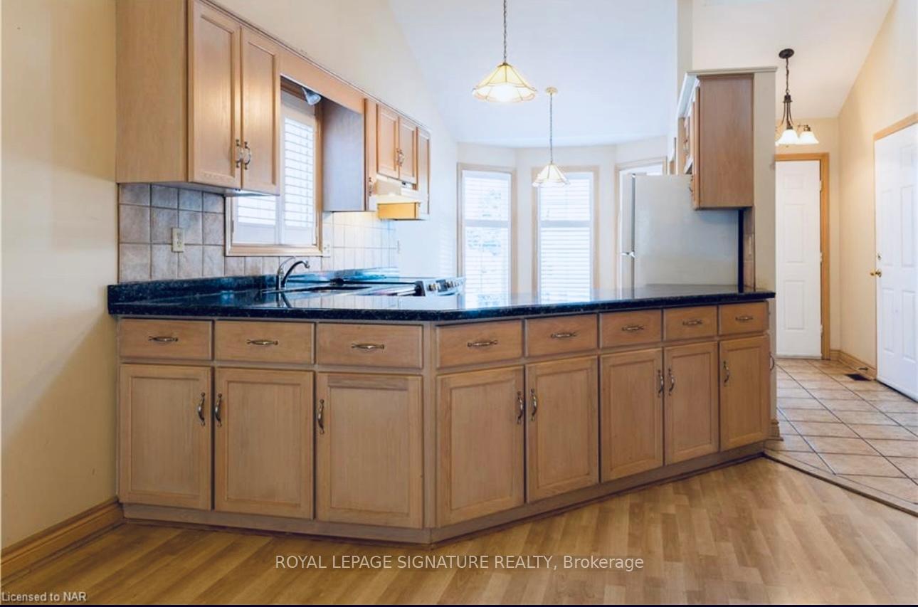 Photo 6 of 465 Berkindale Drive, Hamilton, Riverdale — HOMEH
