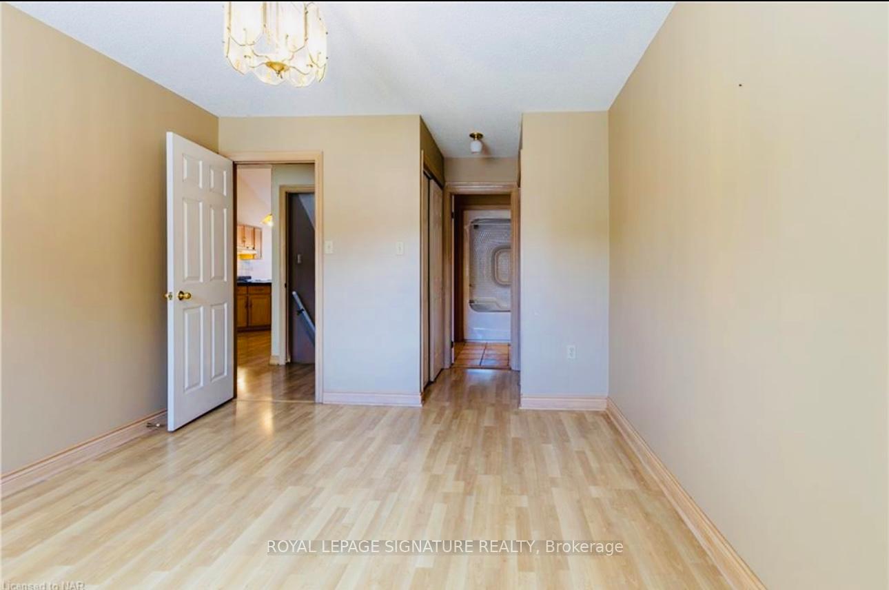 Photo 12 of 465 Berkindale Drive, Hamilton, Riverdale — HOMEH