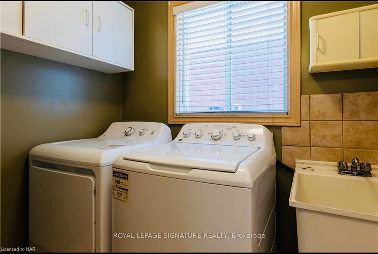 Photo 14 of 465 Berkindale Drive, Hamilton, Riverdale — HOMEH