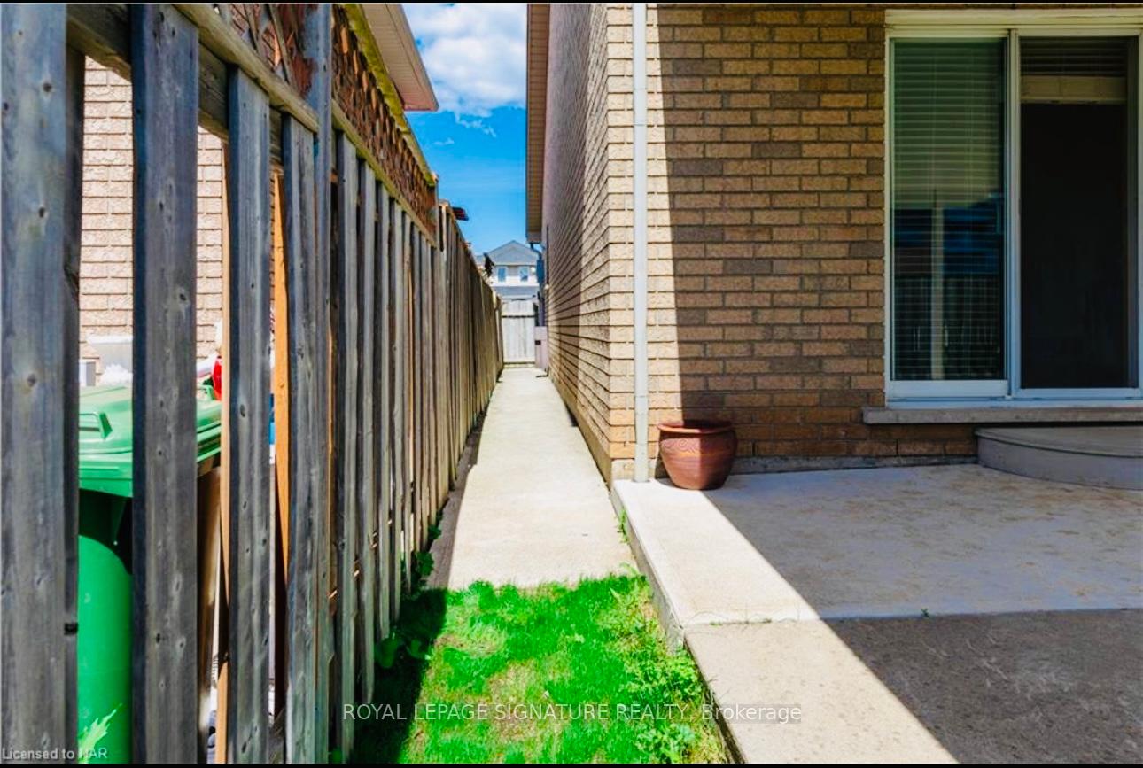Photo 35 of 465 Berkindale Drive, Hamilton, Riverdale — HOMEH