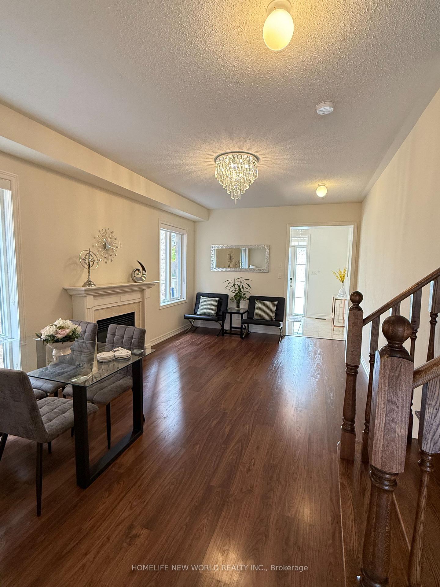 Photo 12 of 55 Frederick Stamm Crescent, Markham, Berczy — HOMEH