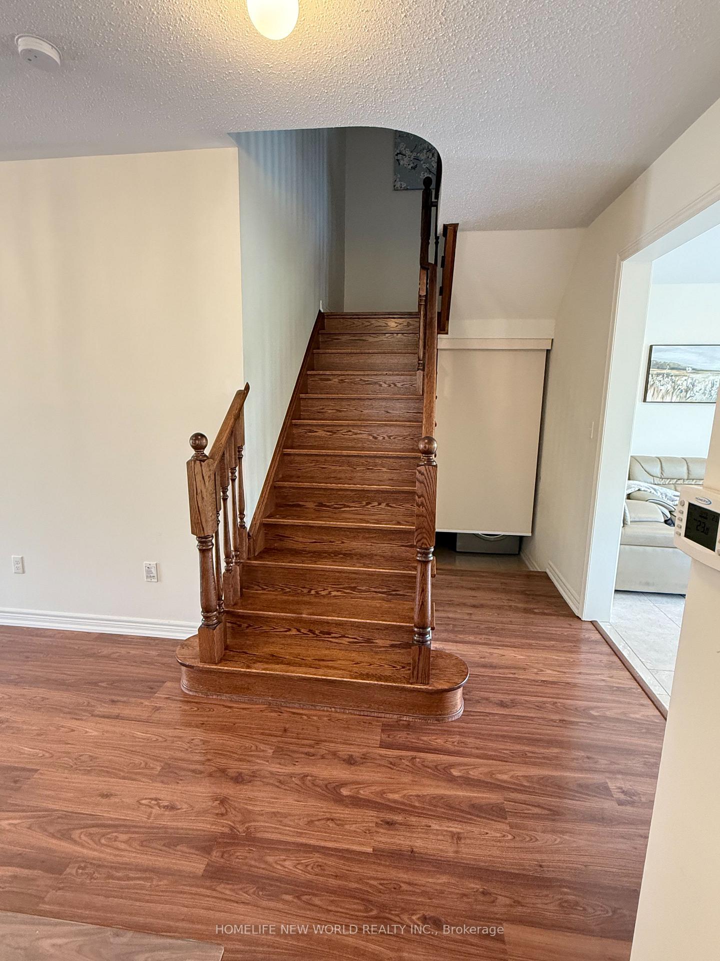 Photo 13 of 55 Frederick Stamm Crescent, Markham, Berczy — HOMEH