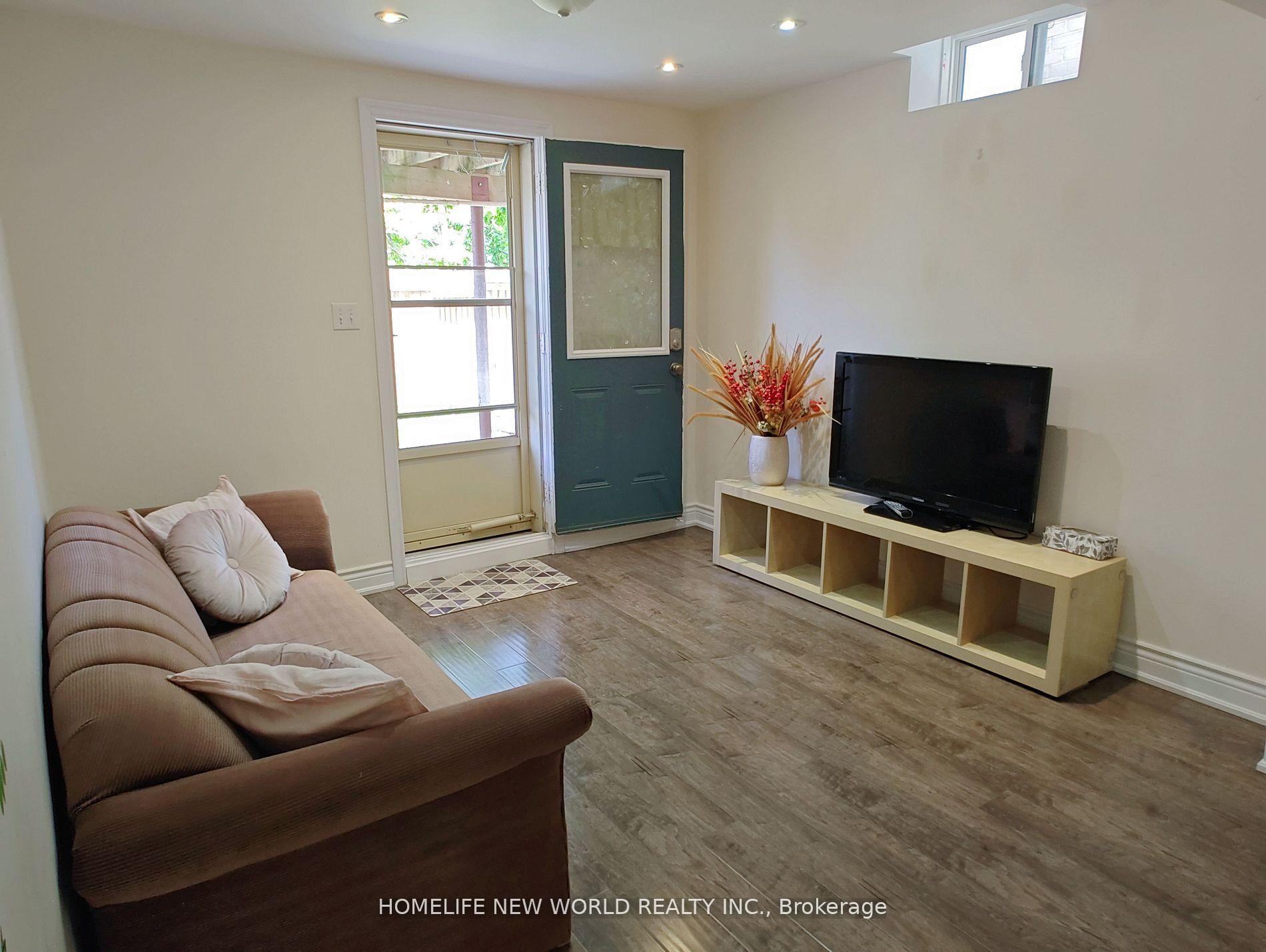 Photo 23 of 55 Frederick Stamm Crescent, Markham, Berczy — HOMEH