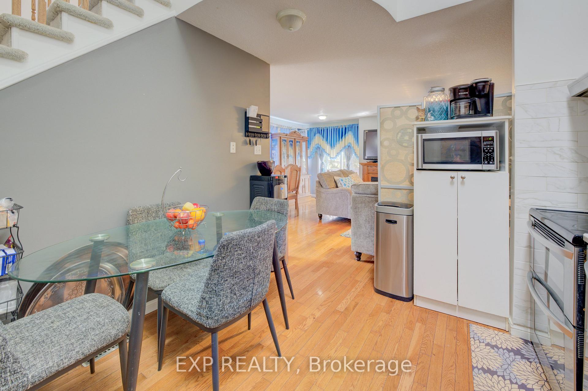 Photo 20 of 196 Windflower Drive, Kitchener — HOMEH