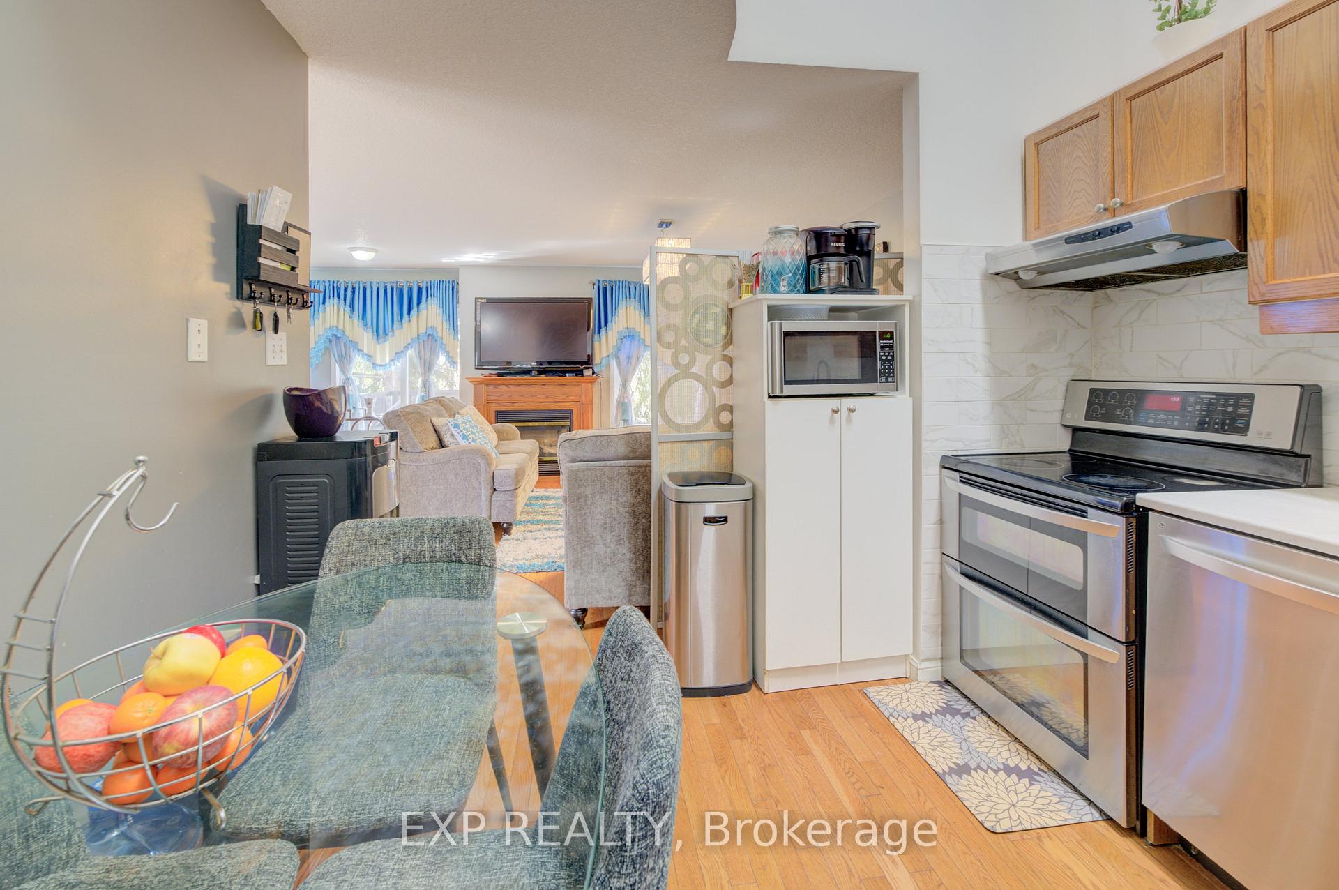 Photo 21 of 196 Windflower Drive, Kitchener — HOMEH