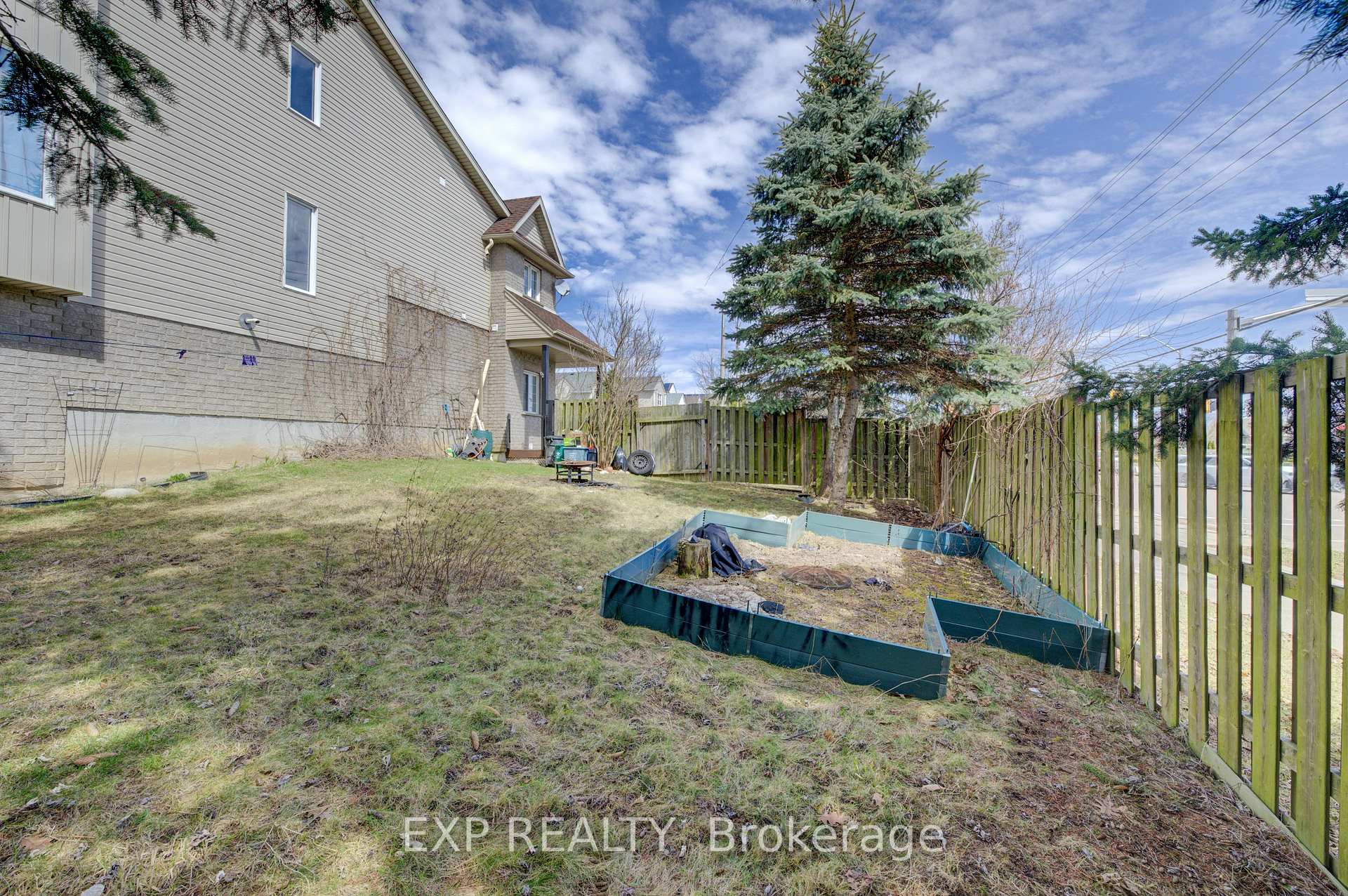 Photo 44 of 196 Windflower Drive, Kitchener — HOMEH