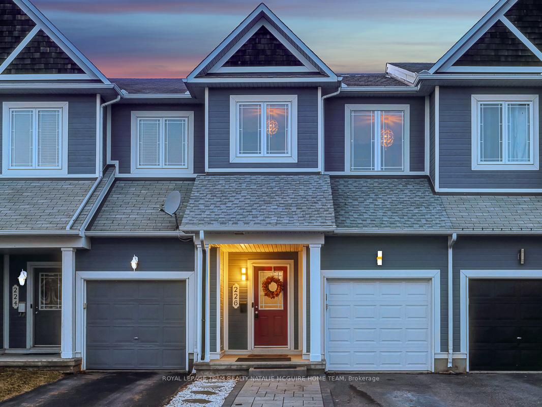 Photo 1 of 226 Catamount Court, Ottawa, Kanata - Emerald Meadows/Trailwest — HOMEH