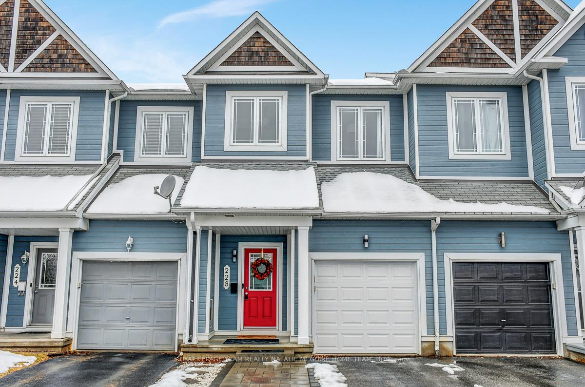 Photo 2 of 226 Catamount Court, Ottawa, Kanata - Emerald Meadows/Trailwest — HOMEH