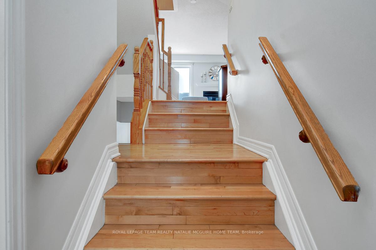 Photo 4 of 226 Catamount Court, Ottawa, Kanata - Emerald Meadows/Trailwest — HOMEH