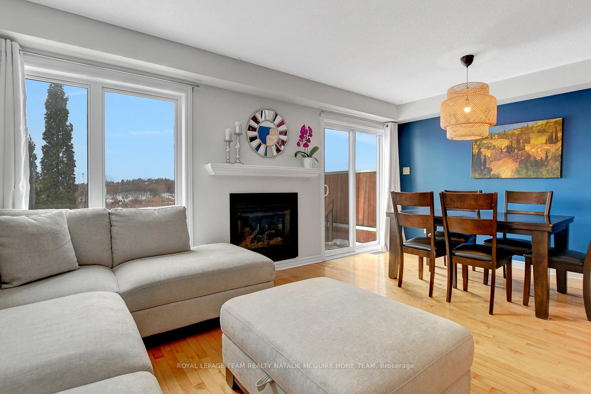 Photo 8 of 226 Catamount Court, Ottawa, Kanata - Emerald Meadows/Trailwest — HOMEH