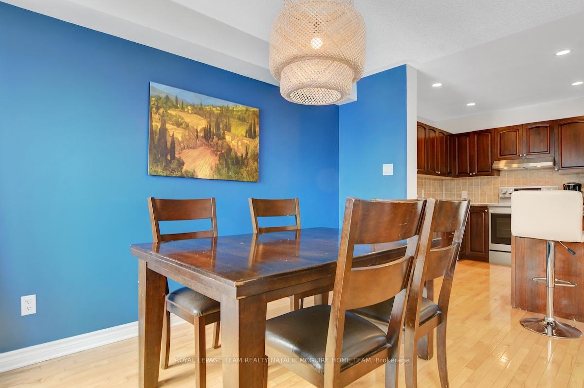 Photo 10 of 226 Catamount Court, Ottawa, Kanata - Emerald Meadows/Trailwest — HOMEH