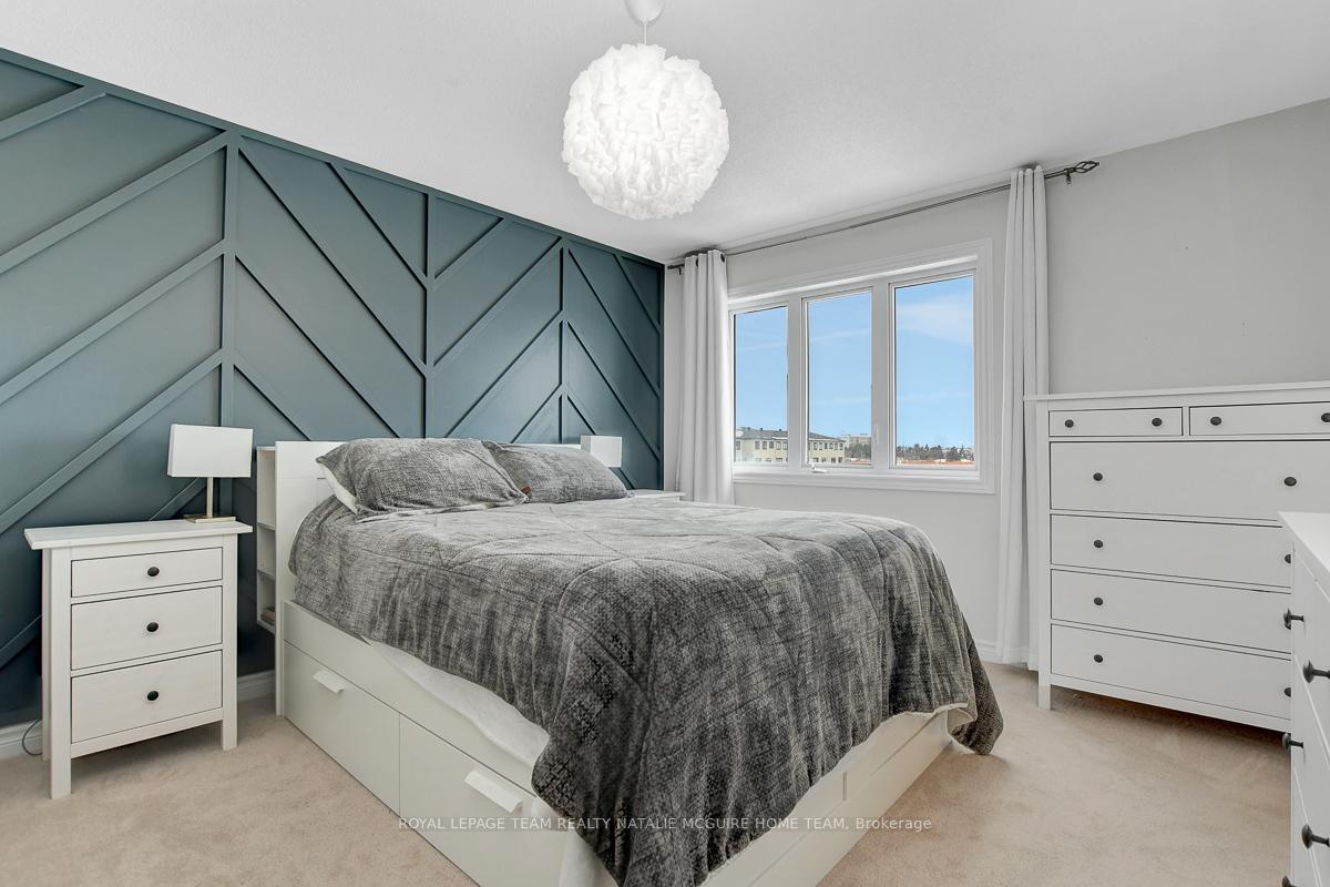 Photo 19 of 226 Catamount Court, Ottawa, Kanata - Emerald Meadows/Trailwest — HOMEH
