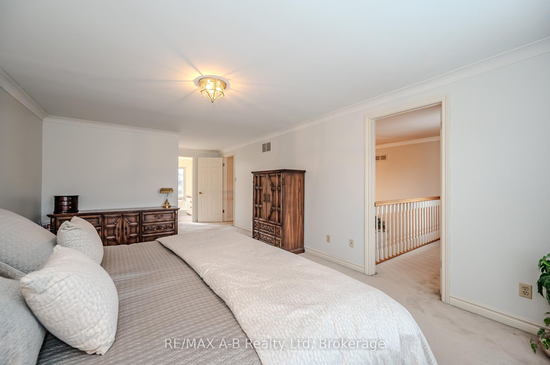 Photo 23 of 87 Lorilee Crescent, Kitchener — HOMEH