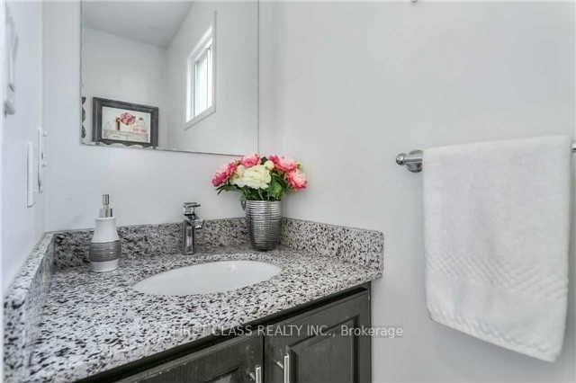 Photo 6 of Unit Upper, 9 Upton Crescent, Markham, Milliken Mills West — HOMEH