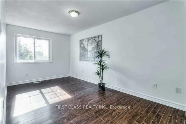 Photo 10 of Unit Upper, 9 Upton Crescent, Markham, Milliken Mills West — HOMEH