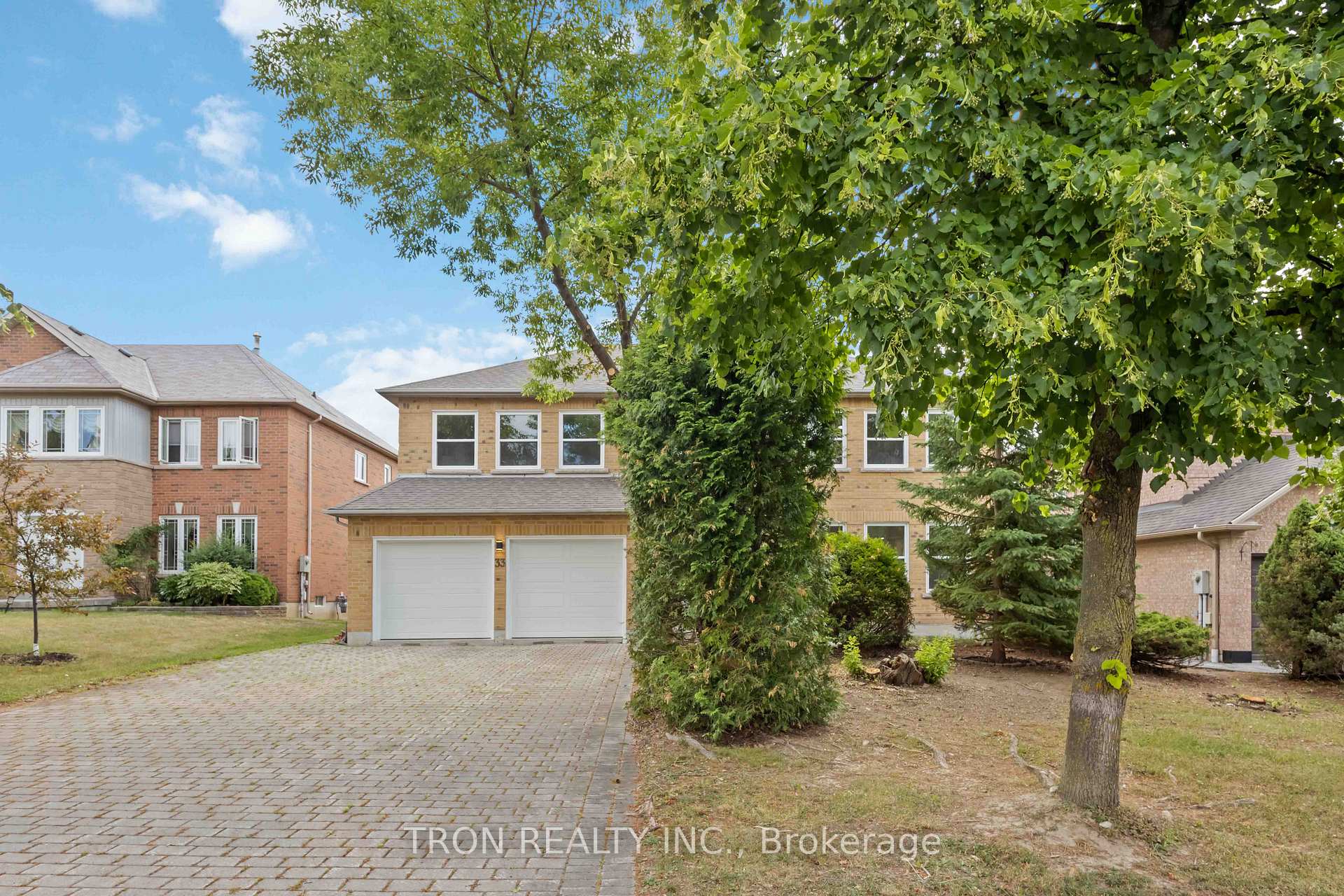 Photo 2 of 33 Guildford Circle, Markham, Unionville — HOMEH