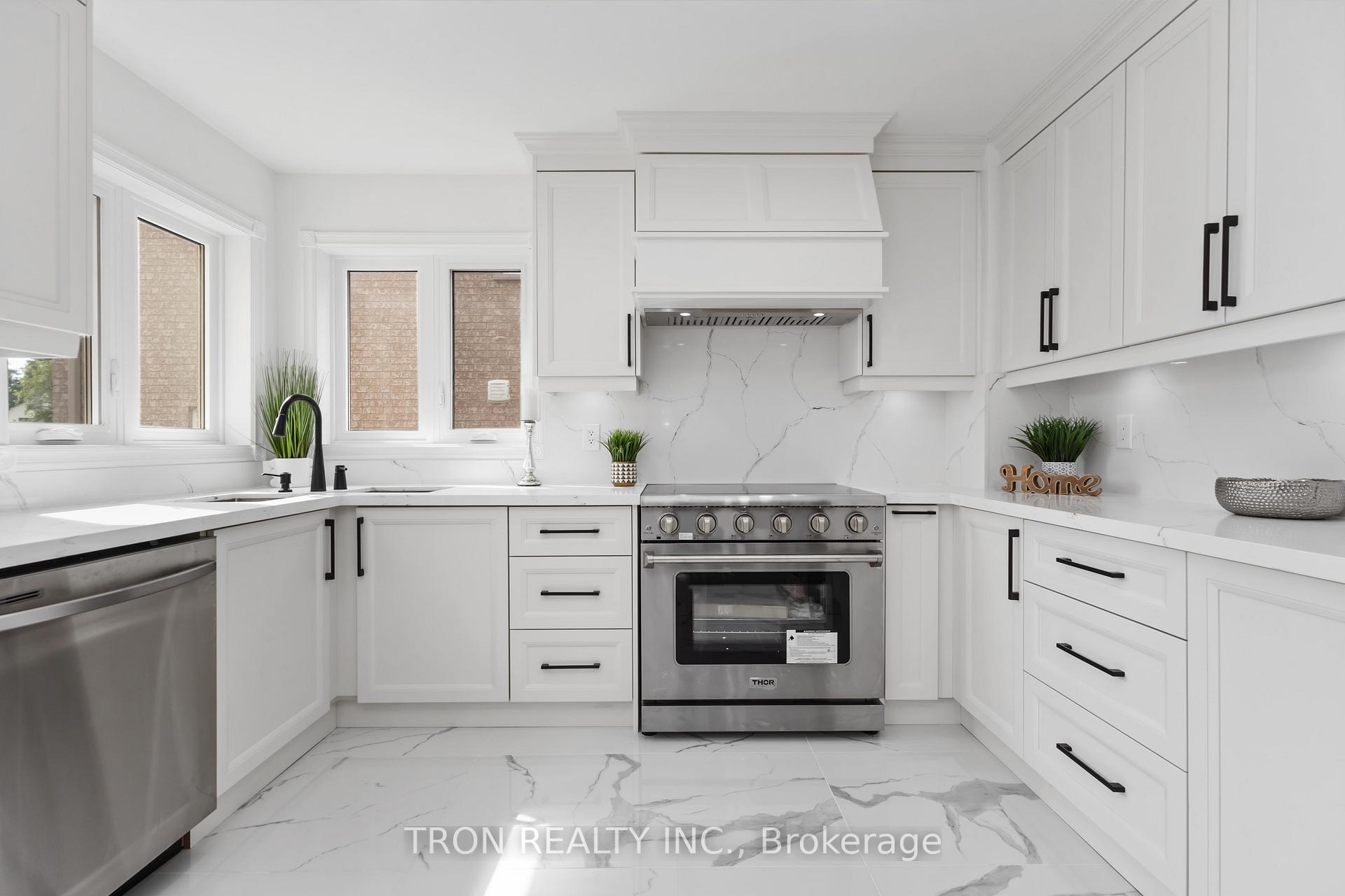 Photo 11 of 33 Guildford Circle, Markham, Unionville — HOMEH