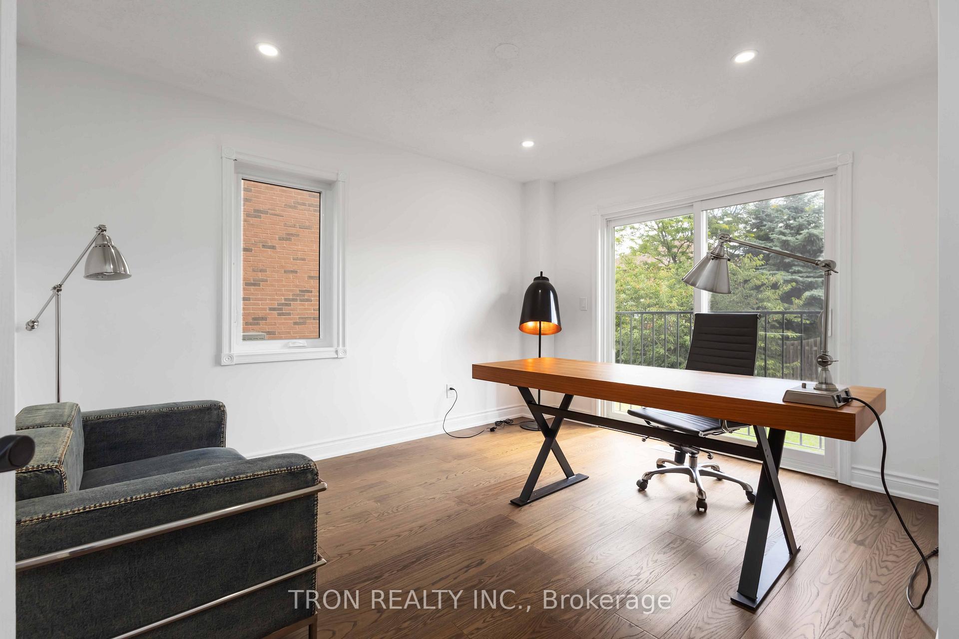 Photo 17 of 33 Guildford Circle, Markham, Unionville — HOMEH