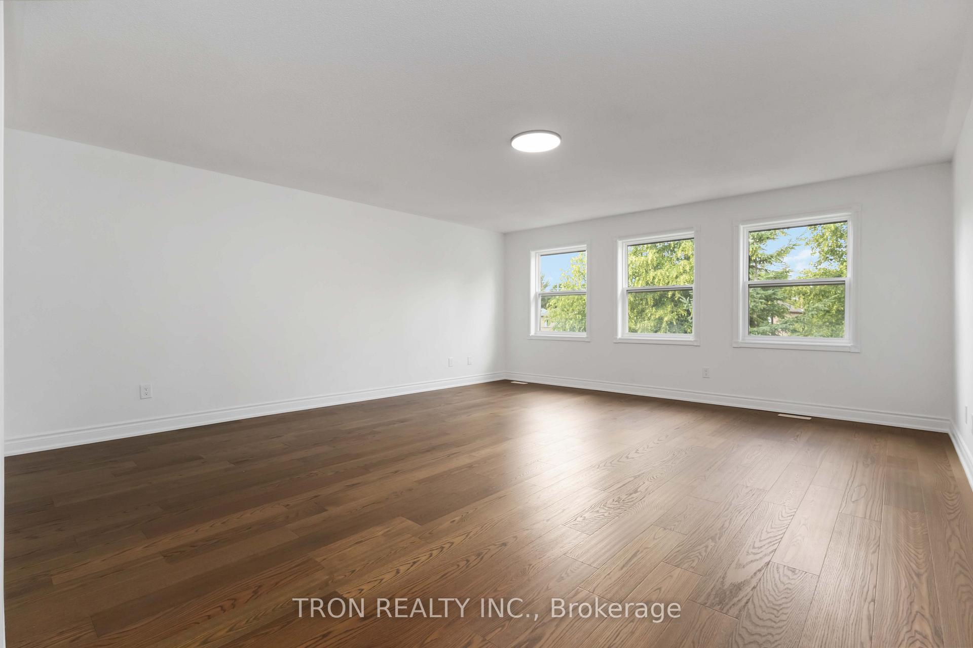 Photo 19 of 33 Guildford Circle, Markham, Unionville — HOMEH