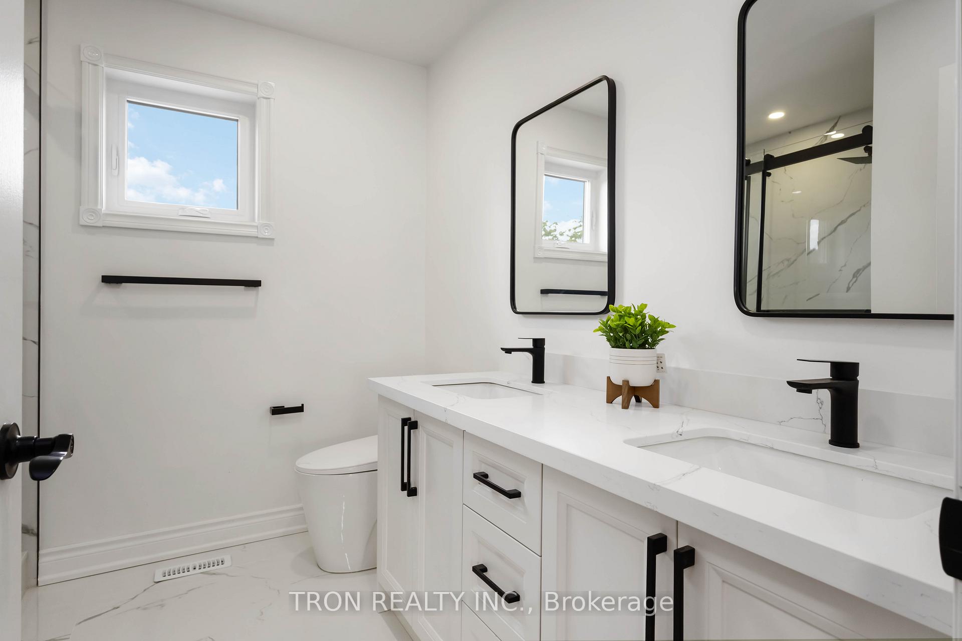 Photo 22 of 33 Guildford Circle, Markham, Unionville — HOMEH