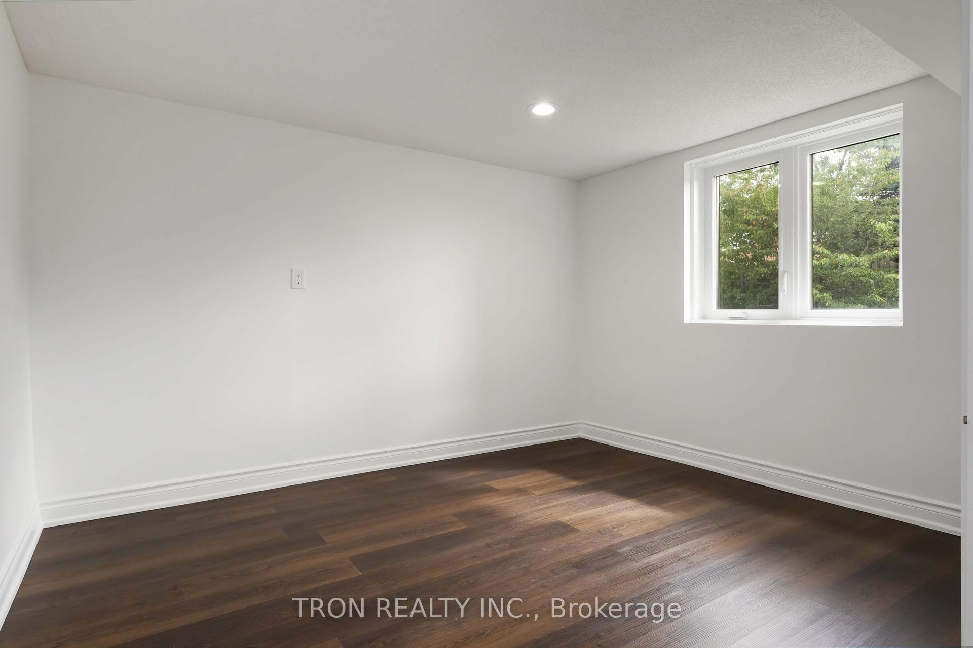 Photo 34 of 33 Guildford Circle, Markham, Unionville — HOMEH