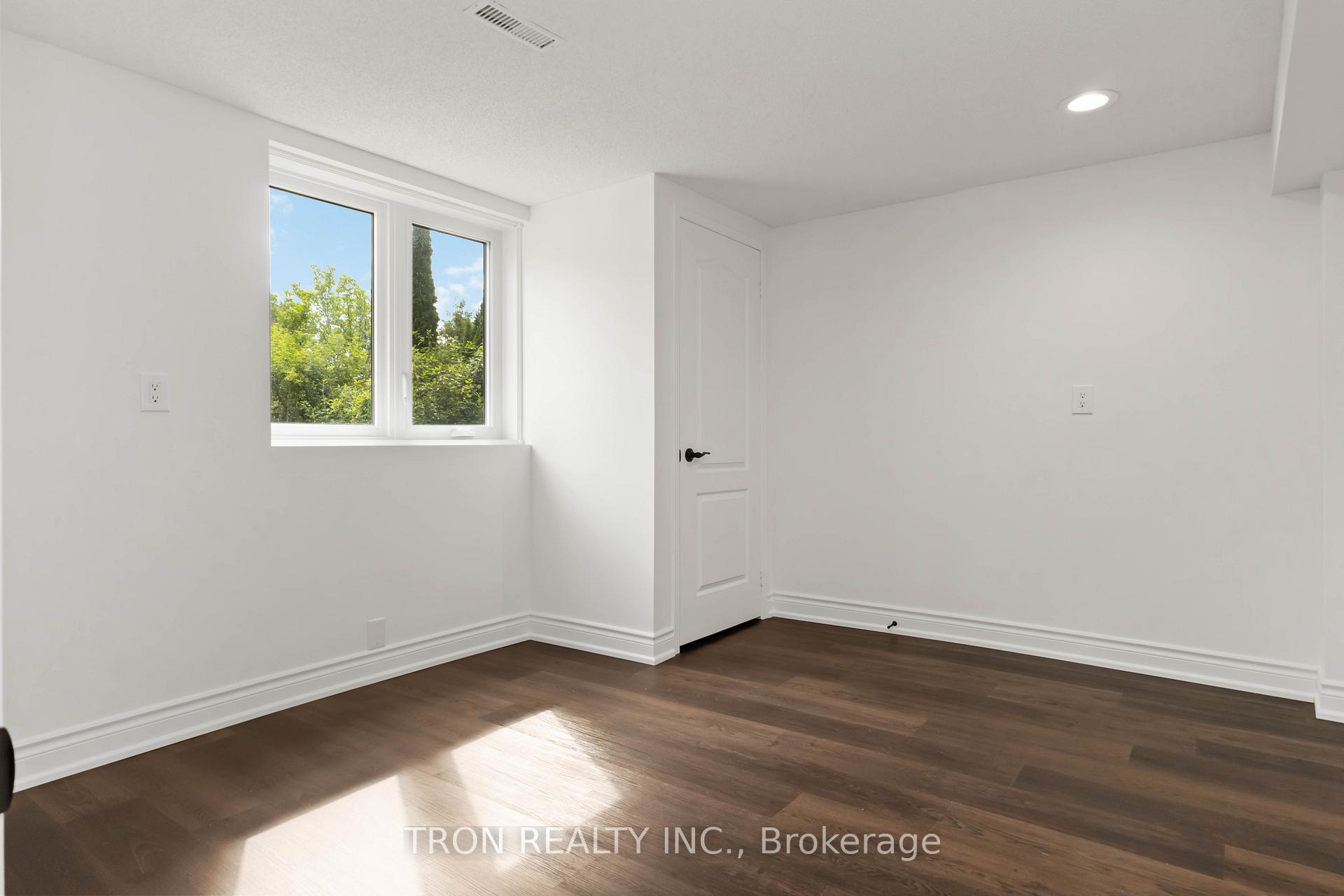 Photo 35 of 33 Guildford Circle, Markham, Unionville — HOMEH