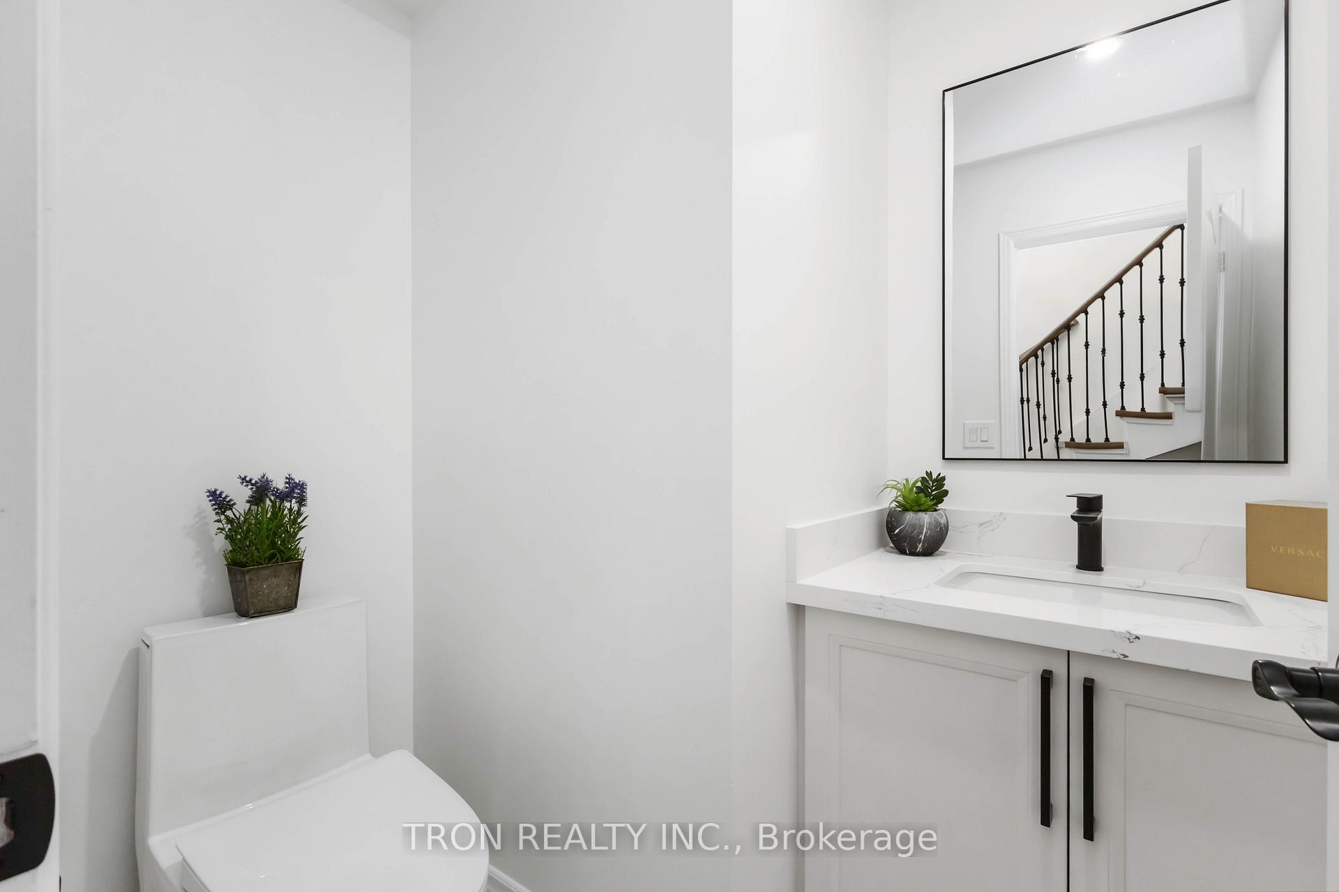 Photo 37 of 33 Guildford Circle, Markham, Unionville — HOMEH